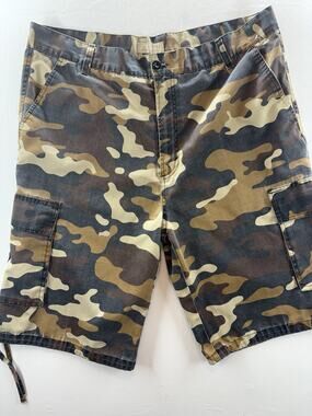 Access Camo Cargo Shorts Men’s Size 44 Big & Tall Camouflage‎ Jorts